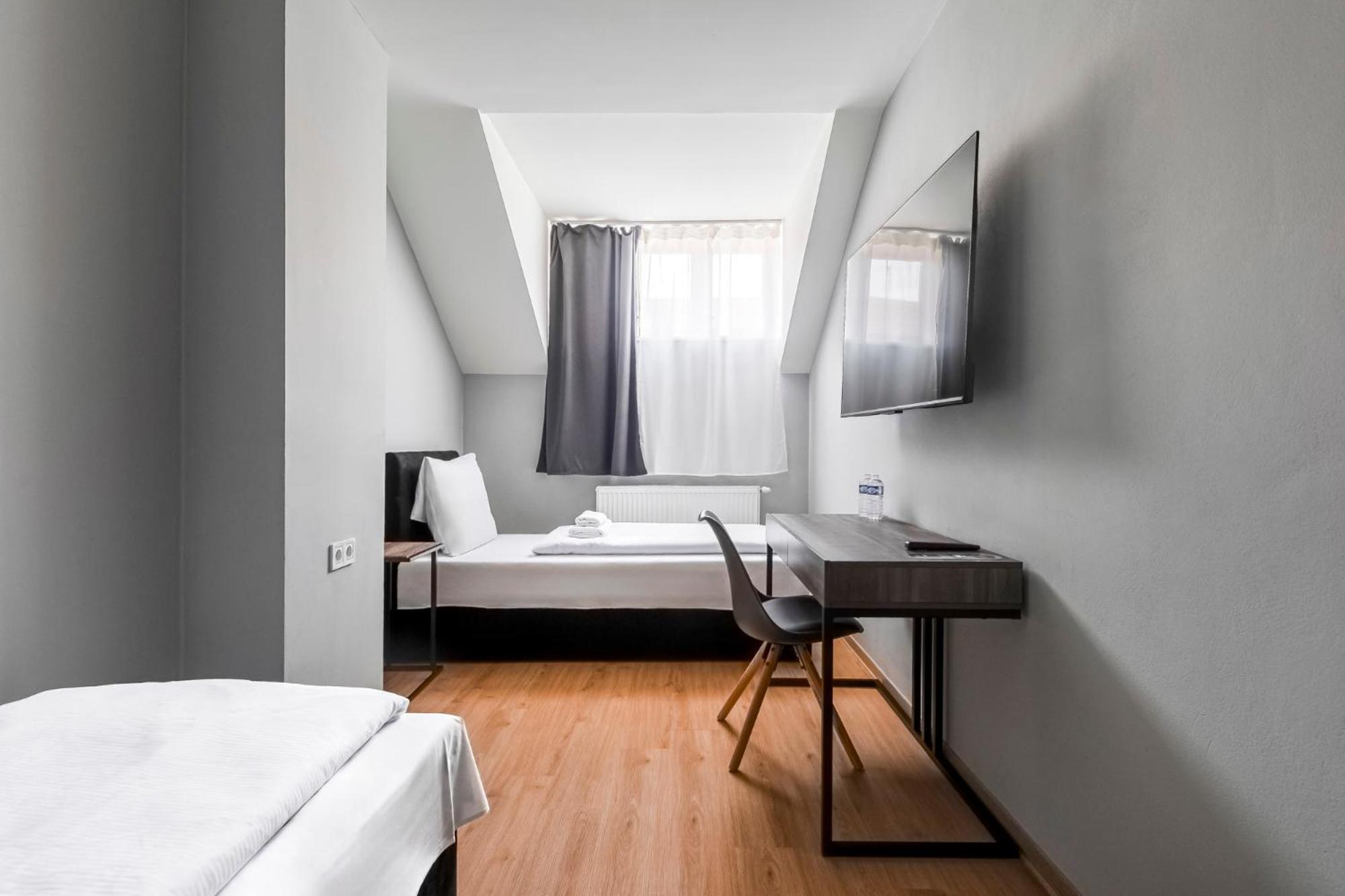 פראג Koruna Hotel מראה חיצוני תמונה