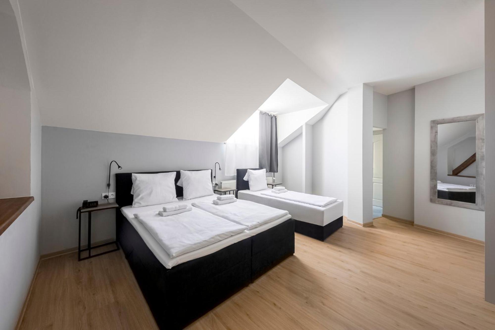 פראג Koruna Hotel מראה חיצוני תמונה